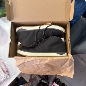 OluKai Men's Black Chukka Boots